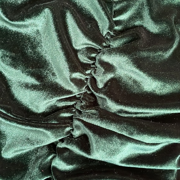 Green Velvet dress - Picture 4 of 6